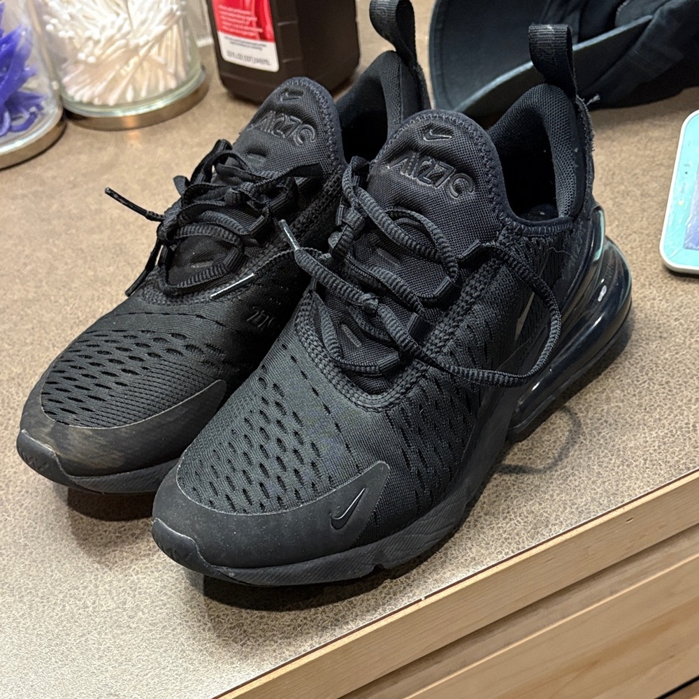 Nike Women's Black Air Max Sneakers